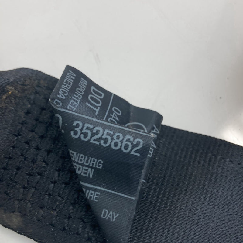 1992 Volvo 940 944 - Rear Seat Belt Buckle Set PN: 3518666