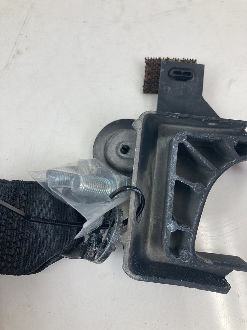 2001-2005 Volkswagen Passat Rear Seat Belt Buckle Set LH RH OEM #5544M