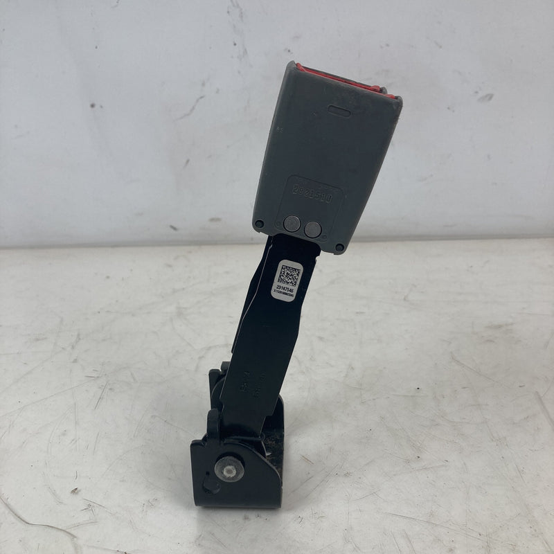 2014-2018 Chevrolet Silverado GMT900 Seat Belt Buckle Rear 23147546 OEM #5614M