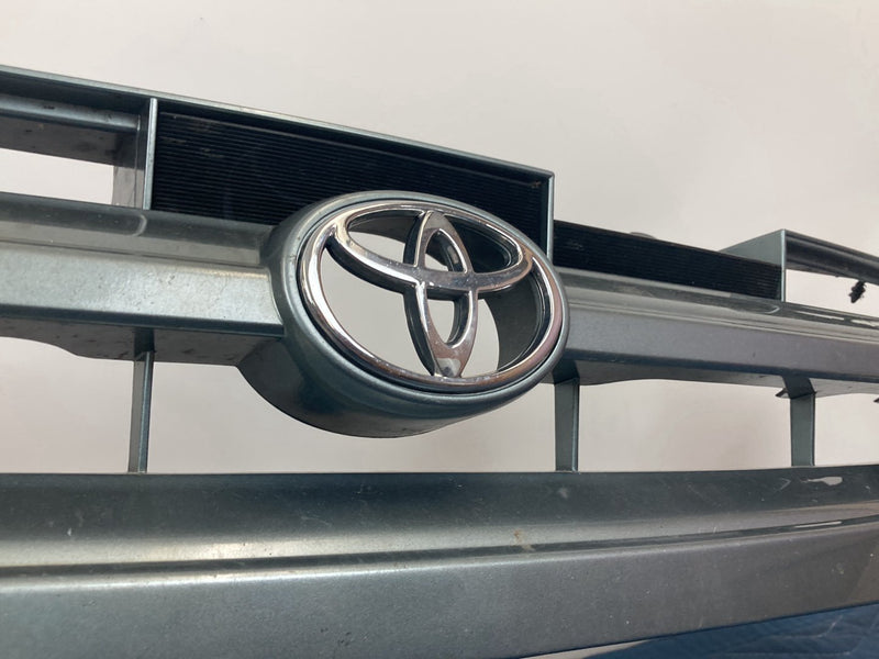 2000 Toyota Sienna L10 - Unknown PN: 53100-08010 H 58520