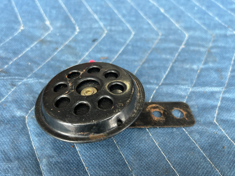 1989-1995 Volvo 740 940 Sedan Horn Alarm Assembly 15A OEM #3794EM