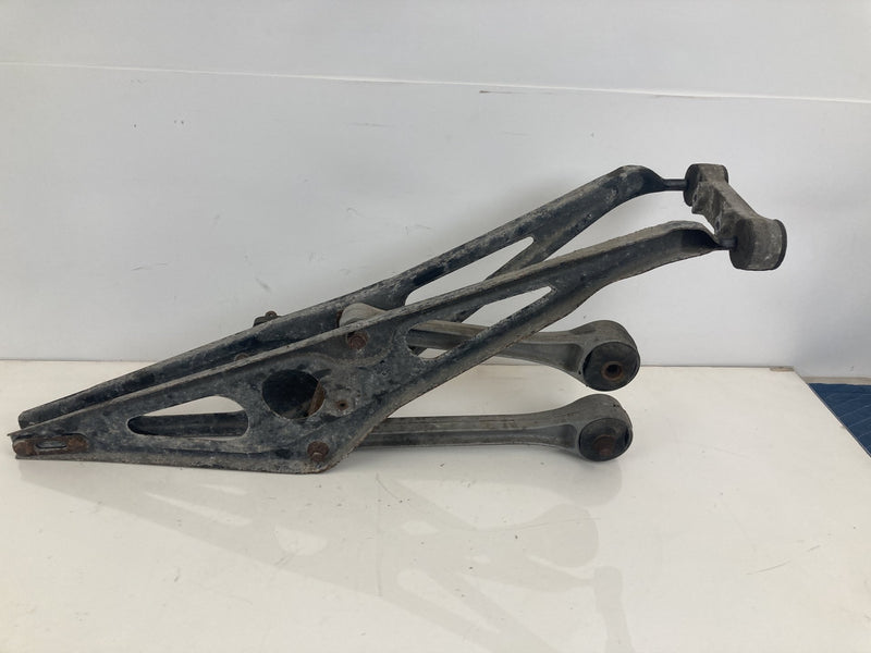 1992 Volvo 940 944 - Axle PN: 1229870 1229871