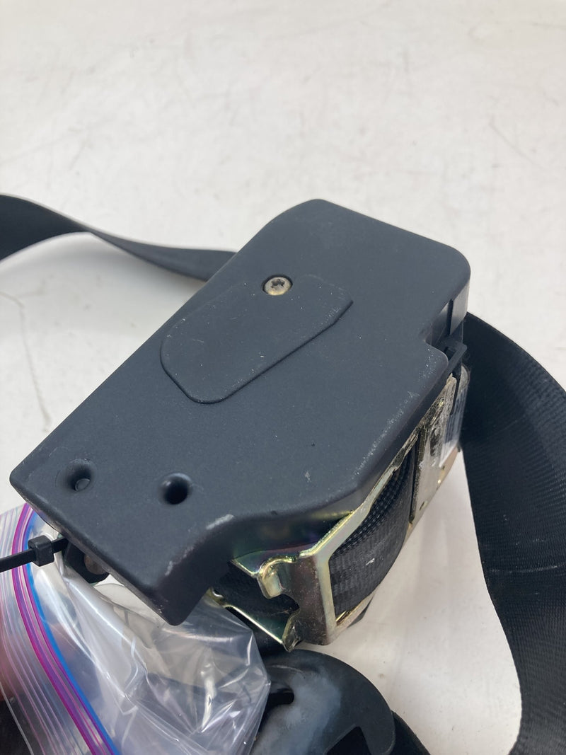 2001-2005 Volkswagen Passat Seat Belt Front Right OEM #5534M