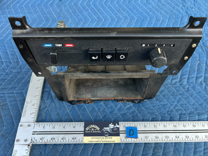 1986-1993 Volvo 240 244 Sedan Center Dash Trim Heat AC Control Switch OE #4200EM