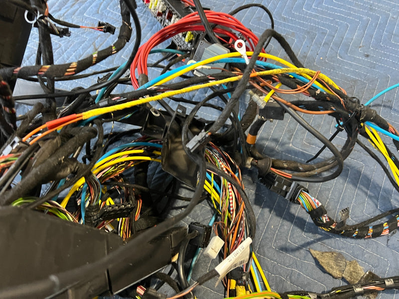 1998-2003 Mercedes W210 E320 Wagon Engine Wiring Harness w/ Fuse Box OEM #4749EM