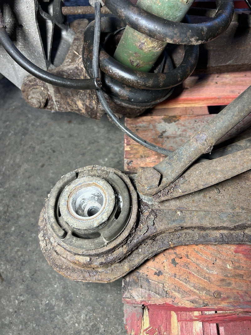 1998-2003 Jaguar XJR XJ8 X308 Rear Subframe Differential Suspension OEM #4742E