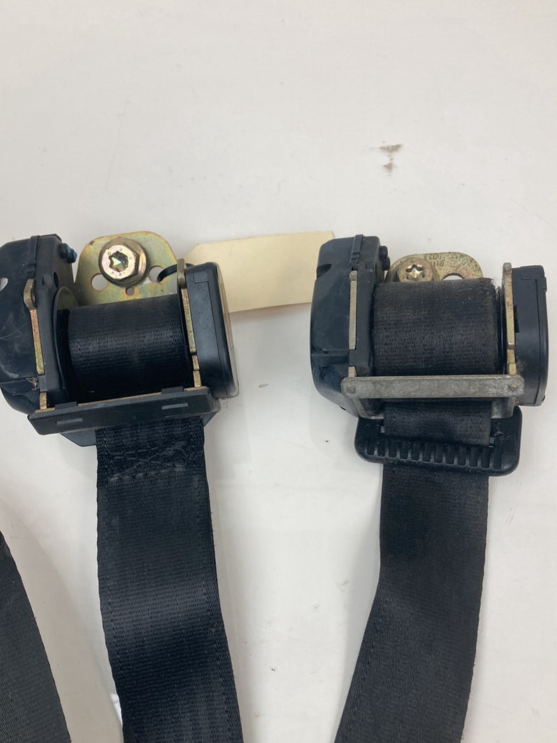 1992 Volvo 940 944 - Seat Belt Front Left PN: 3539349 352747