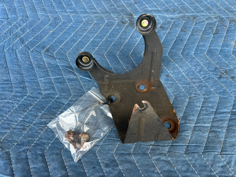 1992-1995 Volvo 940 740 ABS Block Pump Mount Bracket w/ Bolts OEM #3238EM