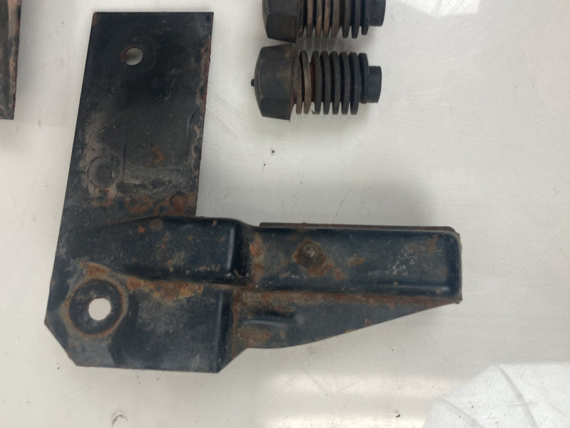 1996 Chevrolet Silverado GMT800 - Radiator Top Mounting Bracket PN: 899699 99695T