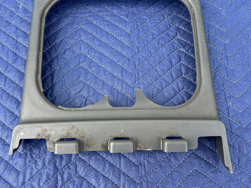 Chevrolet Silverado - Center Console Trim PN: 15070499