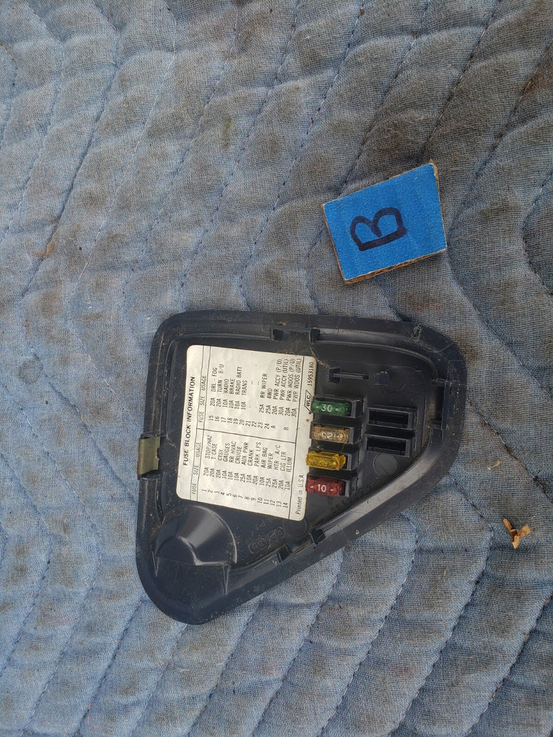 1988-1998 Chevy GMC GM 1500 C/K Interior Mirror Corner Trim & Fuse Cover #1044CN