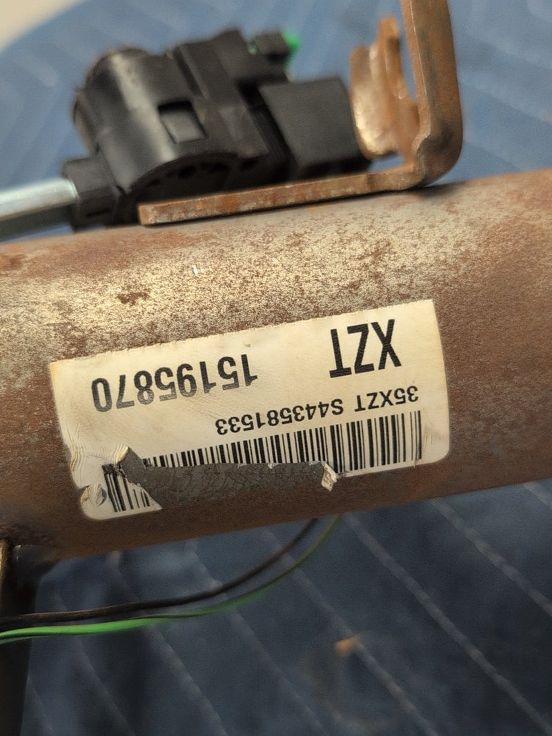 2004 Chevrolet Silverado - Steering Column PN: 15195870