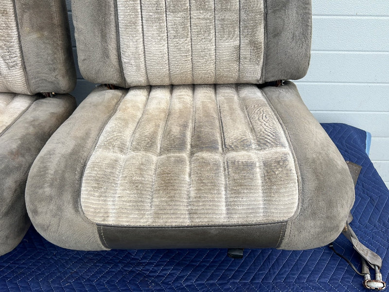 Chevrolet Silverado - Front Seat PN: 22045-1