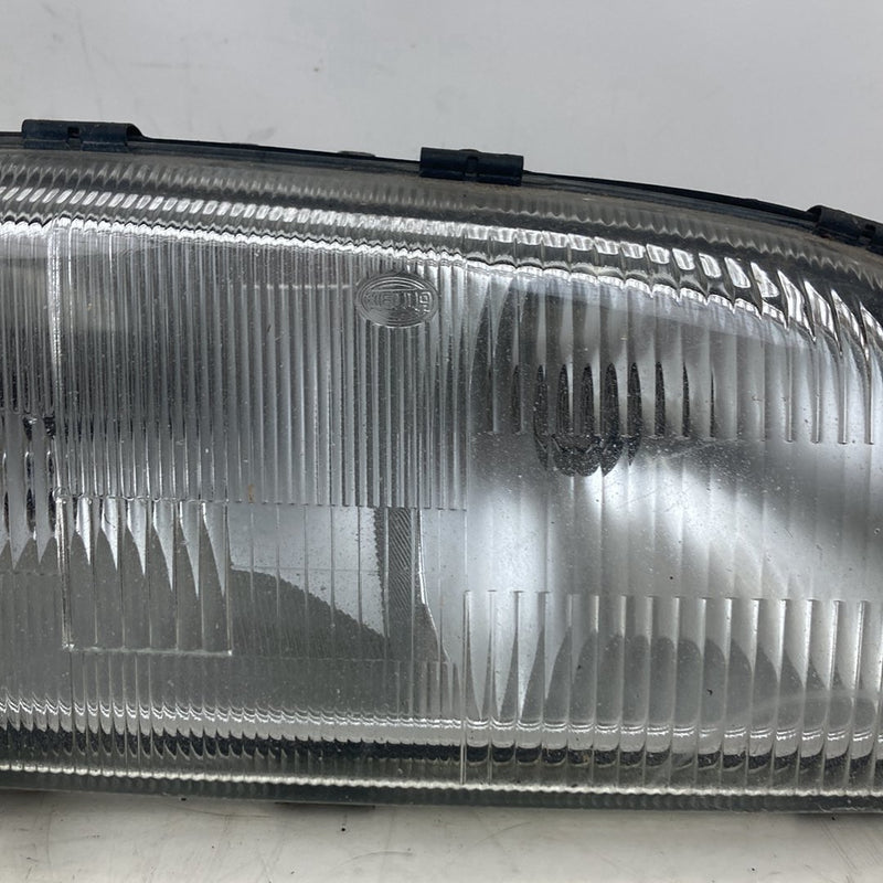 1998-2000 Volvo V70 Headlight Assembly Right 9169525 OEM #5194M