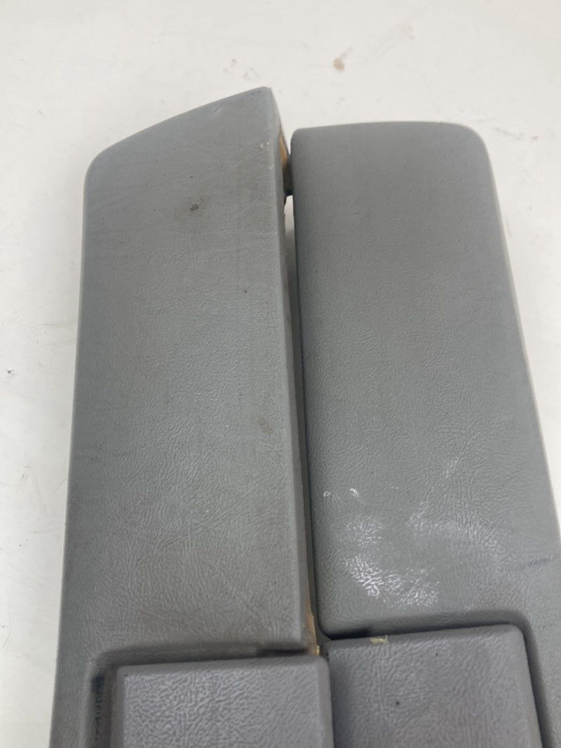 1996 Chevrolet Silverado GMT800 - Armrest PN: 15546430 15546429 15546430