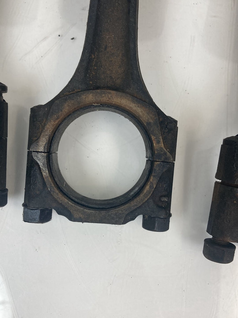 1980 Volvo 244 - Piston