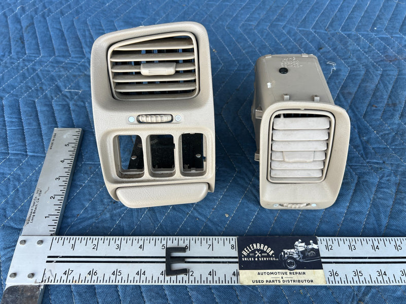 1998-2002 Honda Accord Dash Right & Left Air Heat AC Vent Pair Beige OEM #2017CN