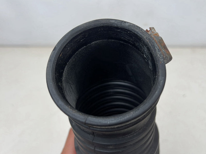 1990-1992 Volvo 740 745 940 Fresh Air Intake Hose Duct Tube 3514846 OEM #5882EM