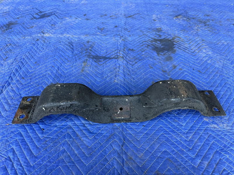 Volvo 240 - Crossmember Bracket
