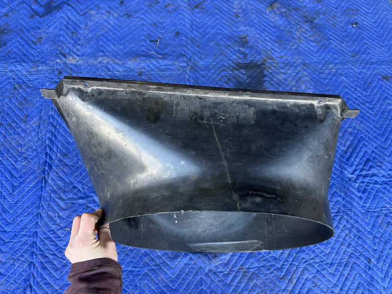 Volvo 240 - Fan Shroud PN: 463303
