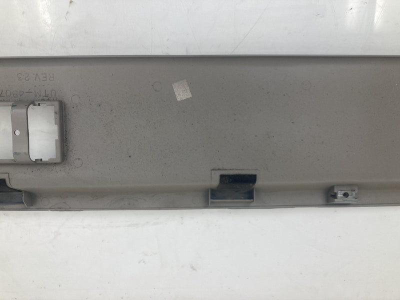 1995-1998 Chevrolet Silverado 2500 GMT400 Ceiling Dome Light Trim 15964911 OEM