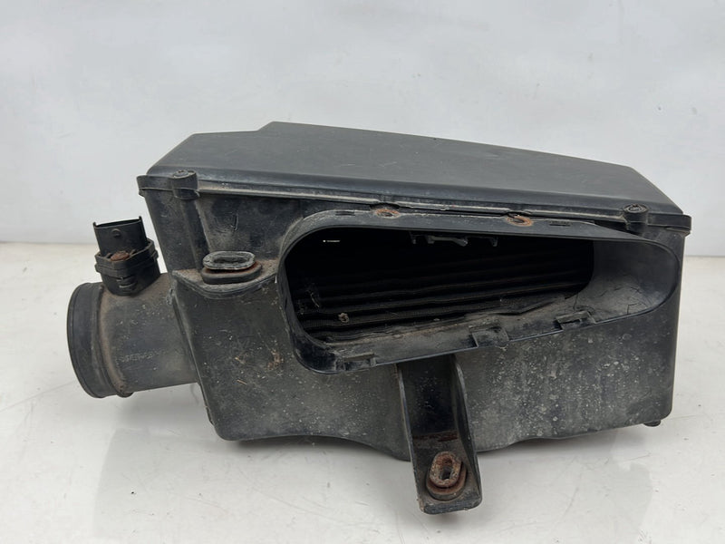 2004-2007 Volvo S60R V70R Air Filter Cleaner Housing Box w/ MAF Sensor OEM #5738EM