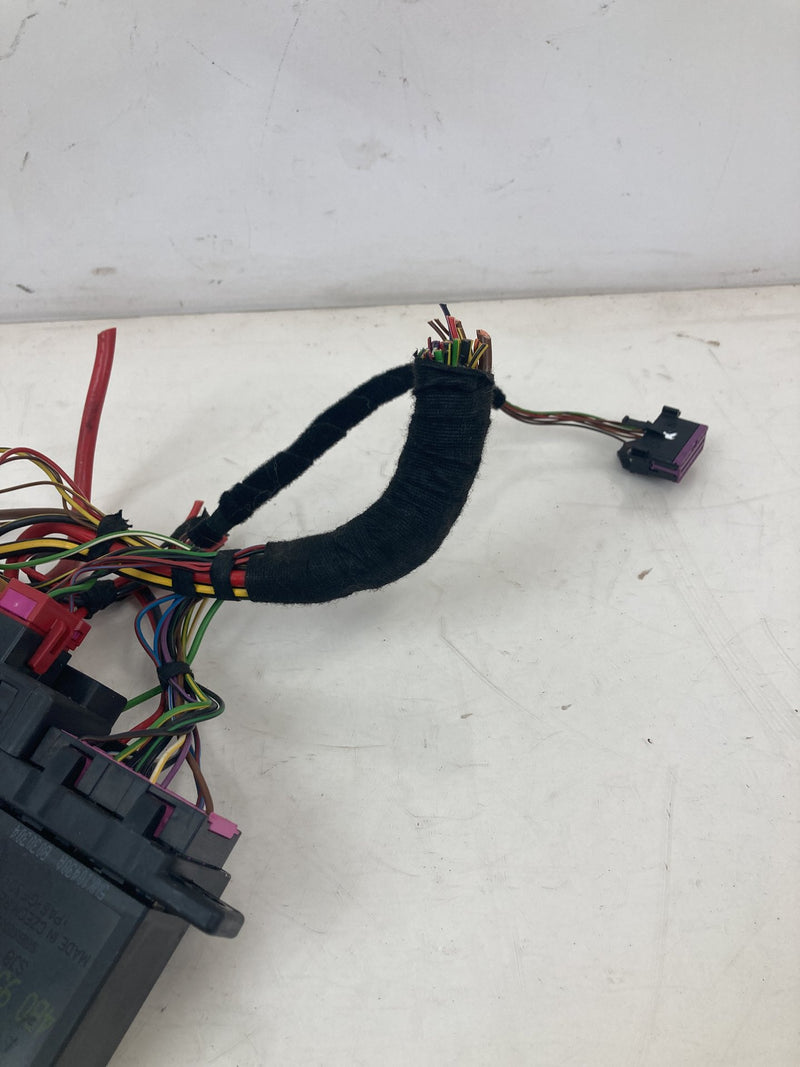 2001-2005 Volkswagen Passat Fuse Relay Bracket #5529M