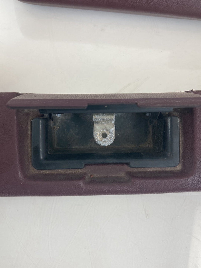 1995 Chevrolet Silverado GMT800 - Armrest PN: 15546429 15546430