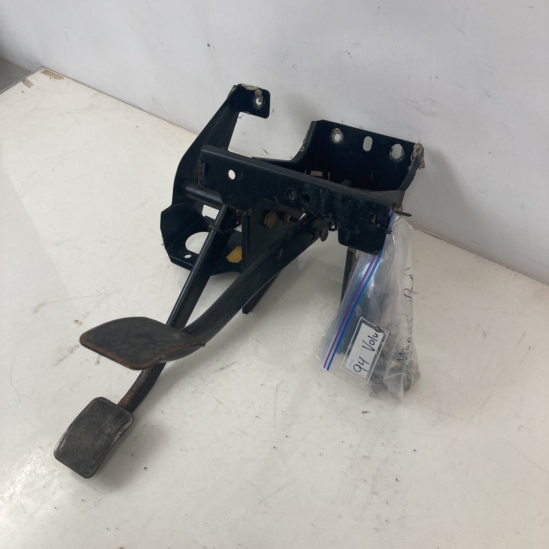1981-1985 Volvo 240 245 Manual Clutch Brake Pedal Assembly OEM