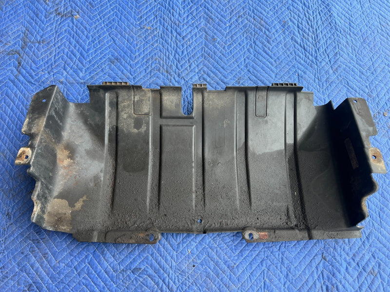 1989-1995 Volvo 740 940 Sedan Front Engine Cover Splash Shield Guard OEM #3757EM