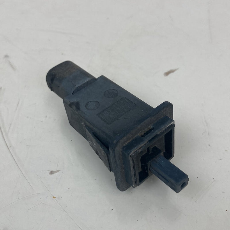 1999-2004 Land Rover Discovery II L550 Glove Box Light Switch Button OEM #5062M