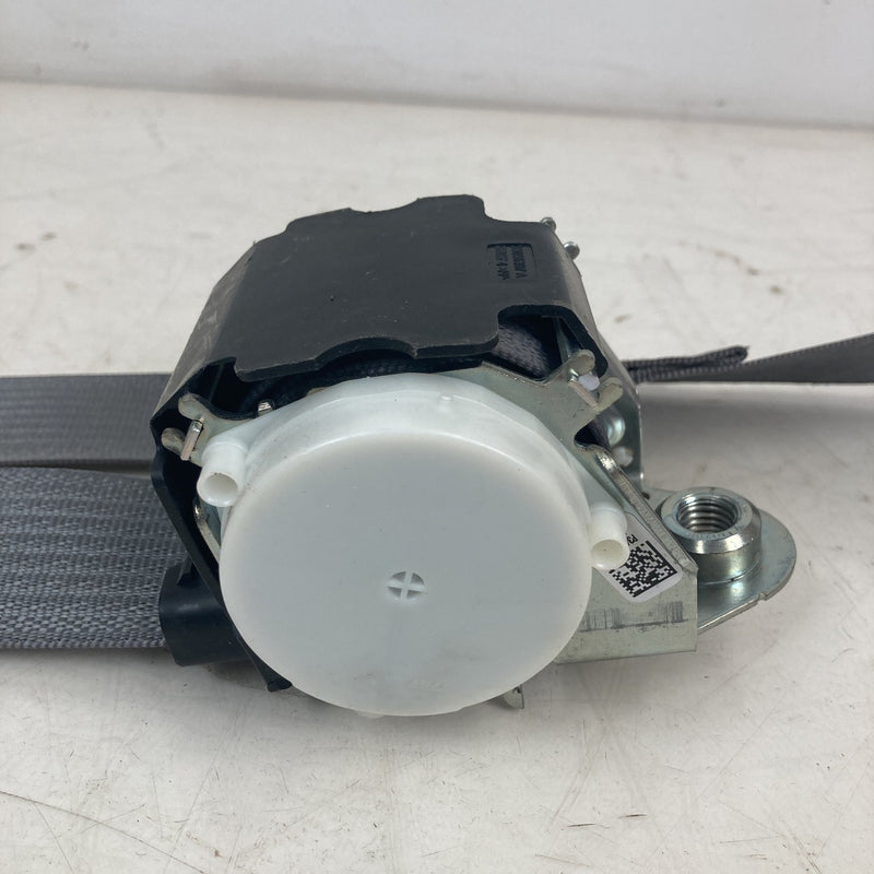 2014-2020 Chevrolet Silverado 1500 2500 HD 3500 Front Center Seat Belt OEM #5613M
