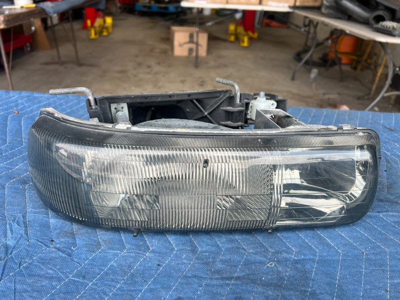 1999-2002 Chevy Silverado GM 1500 2500 Upper RH & LH Headlight Pair OEM #1732CN