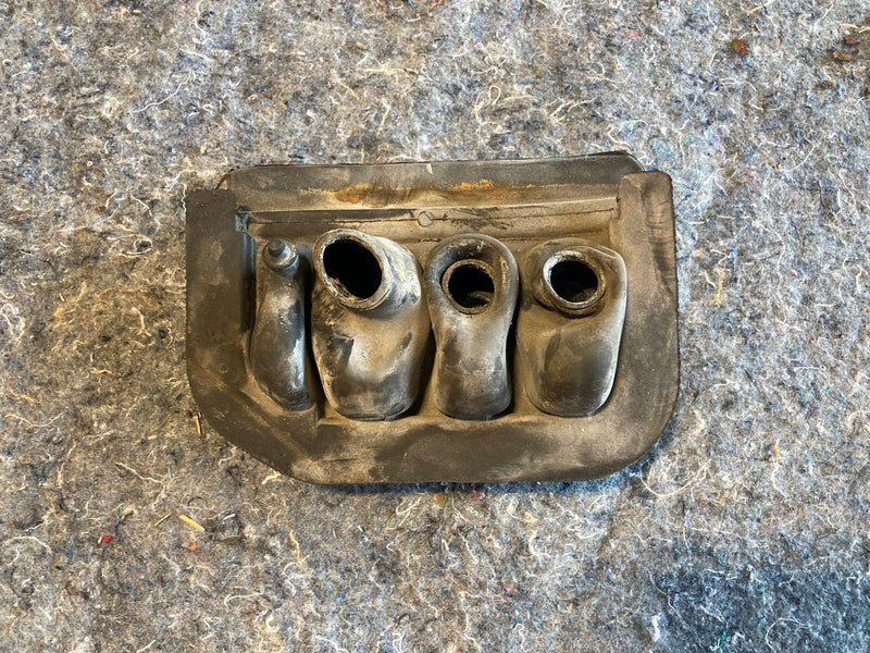1986-1994 BMW 7 E32 E34 Firewall Heater Seal Rubber Grommet 1378818 OEM #1117M