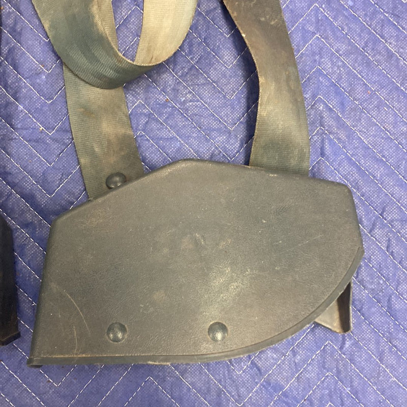 1988-1998 Chevy Silverado 1500 Front Center Seat Belt Retractor Set OEM #3615M