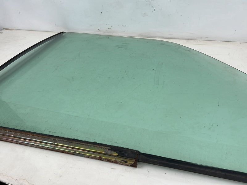 1995-1998 Chevrolet C/K Front Passenger Right Window Glass OEM