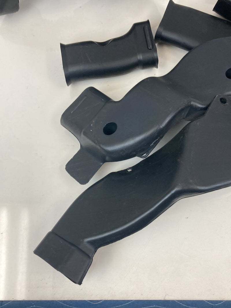 1992 Volvo 940 944 - HVAC Air Duct Set PN: 1347612 1347611 6841082 3506424 352240 1347754
