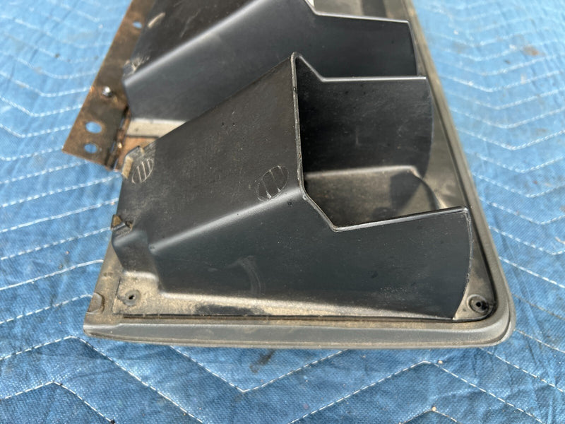 1999-2007 Chevy Silverado Right Dash Glove Box Storage Compartment OEM #1582CN