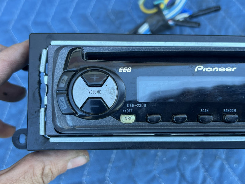 1988 Volvo 240 245 - Radio PN: DEH-2300