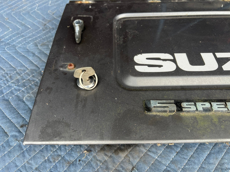 1985-1988 Suzuki Samurai SJ413 Lower Tailgate 67700-80060 OEM