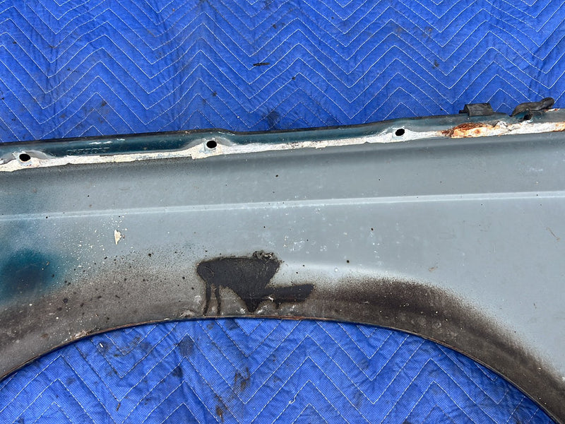 1990-1992 Volvo 740 745 940 Front Passenger Right Fender Panel Trim Blue Green Metallic OEM #5996EM