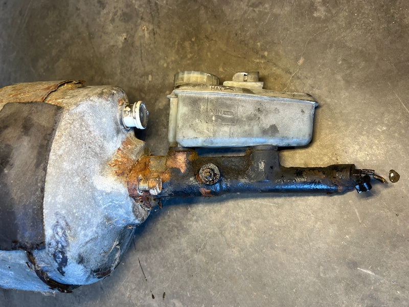 1986-1993 Volvo 240 244 Brake Booster & Master Cylinder Assembly OEM #4289EM
