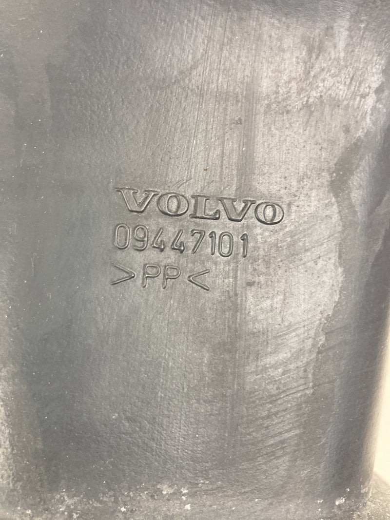 1998-2000 Volvo V70 Air Intake Tube Duct 09447101 OEM #5192M