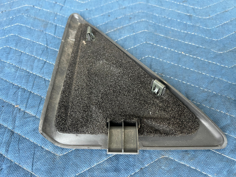 1999-2007 Chevy Silverado Right & Left Mirror Mount Corner Trim OEM #1550CN
