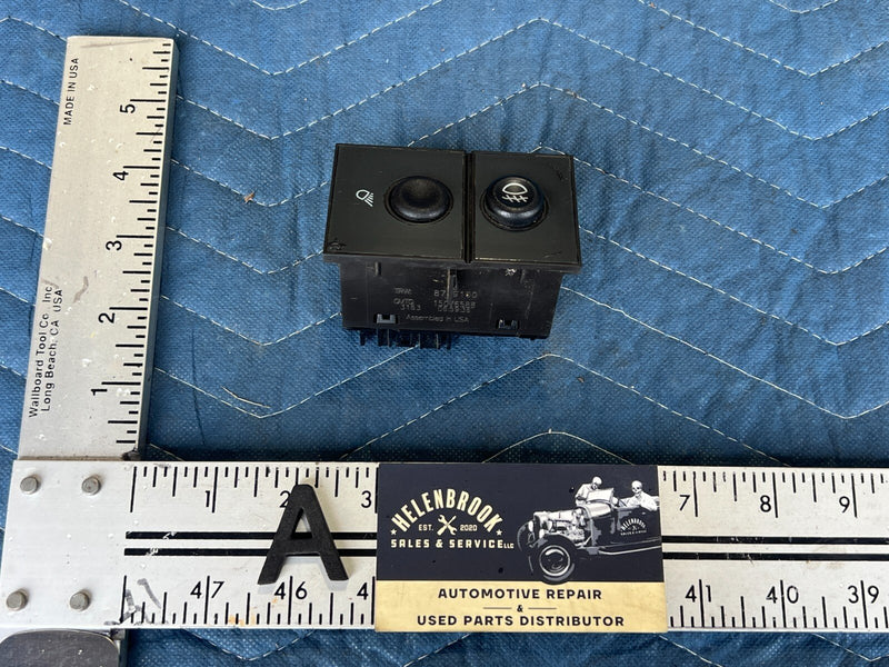 1999-2007 Chevy Silverado Fog Cargo Light Button Switch Control OEM #1539CN