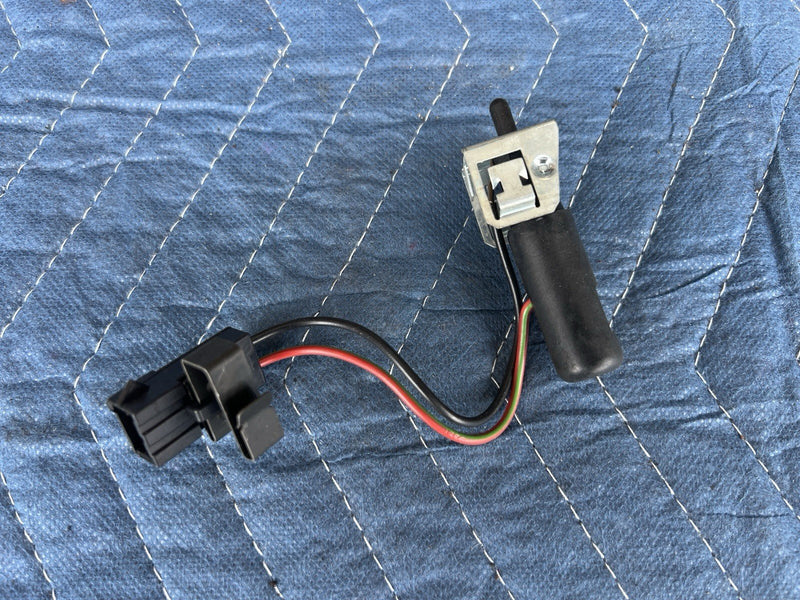 1993-1997 Volvo 850 850R Dash Glove Box Door Light Close Open Switch OEM #4462E