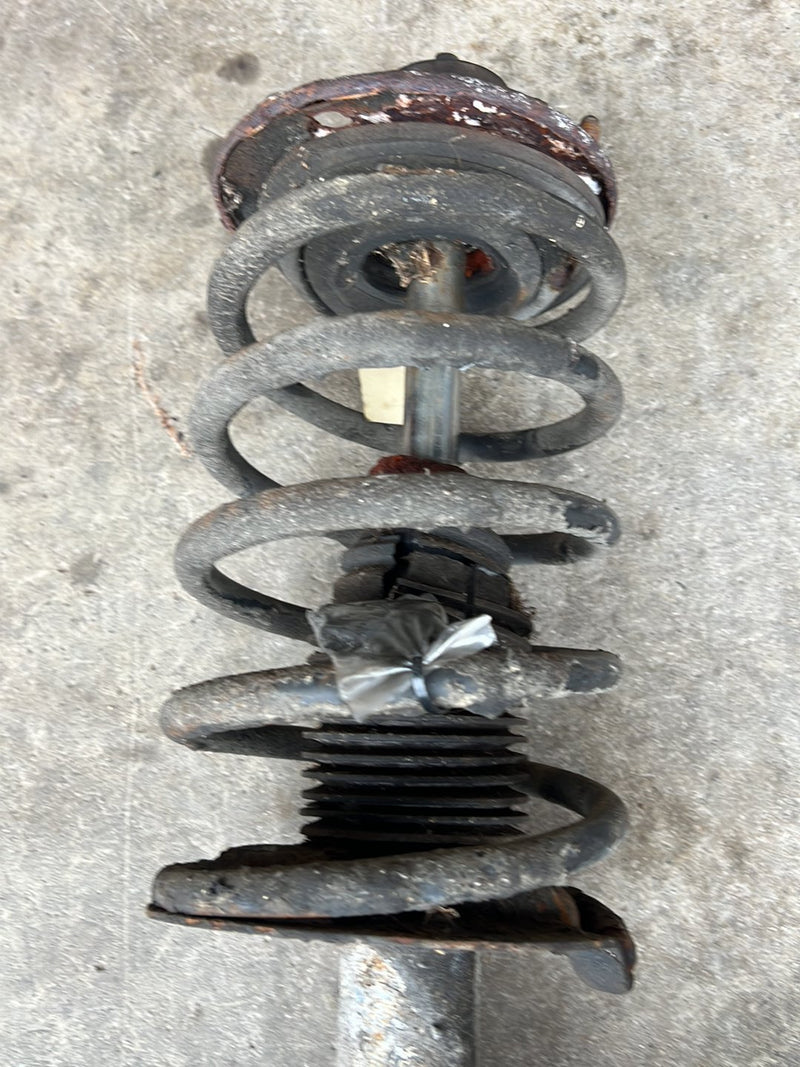 1990-1992 Volvo 740 745 940 Front Left Strut Shock w/ Hub Assembly OEM #5994EM