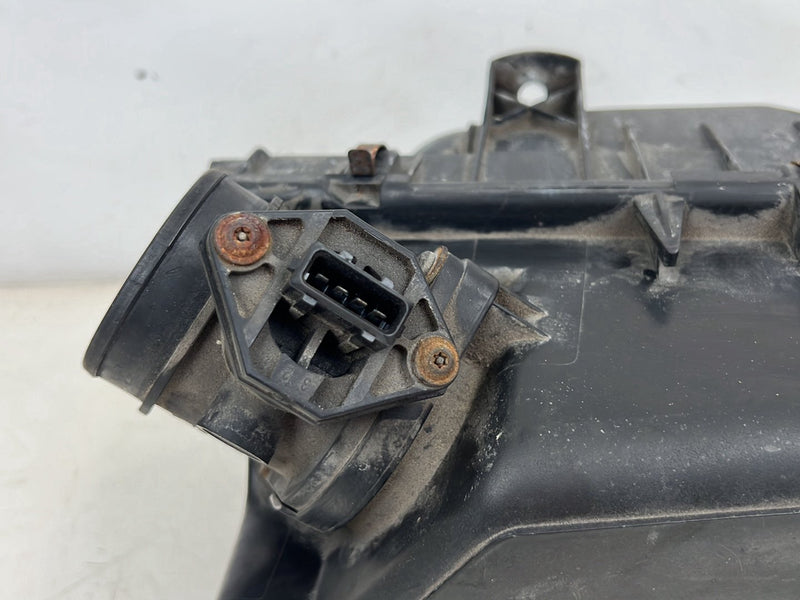 1993-1997 Volvo 850 Air Cleaner Filter Box Housing 6842884 OEM