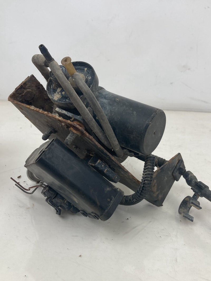 1999-2004 Land Rover Discovery II L550 Cruise Control Vacuum Actuator 003572 OEM #5060M