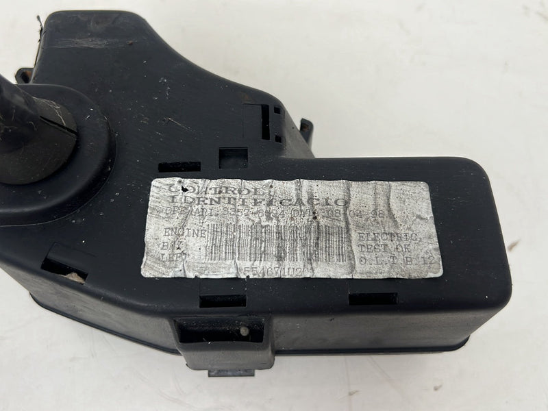 1998-2000 Volvo V70 S70 Main Engine Bay Left Fuse Junction Box Assembly OEM #6332EM